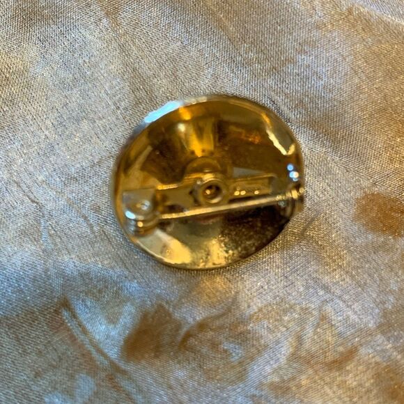 Vintage Heart & Circle Gold Metal & Pearl Brooches - Picture 4 of 6